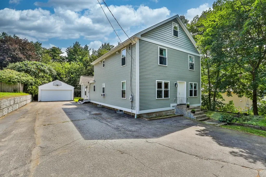 121 Bailey Avenue Manchester NH 03104