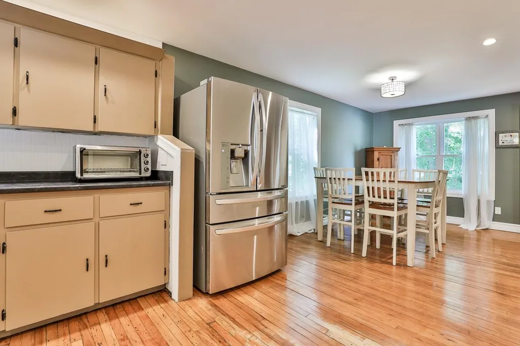 121 Bailey Avenue Manchester NH 03104