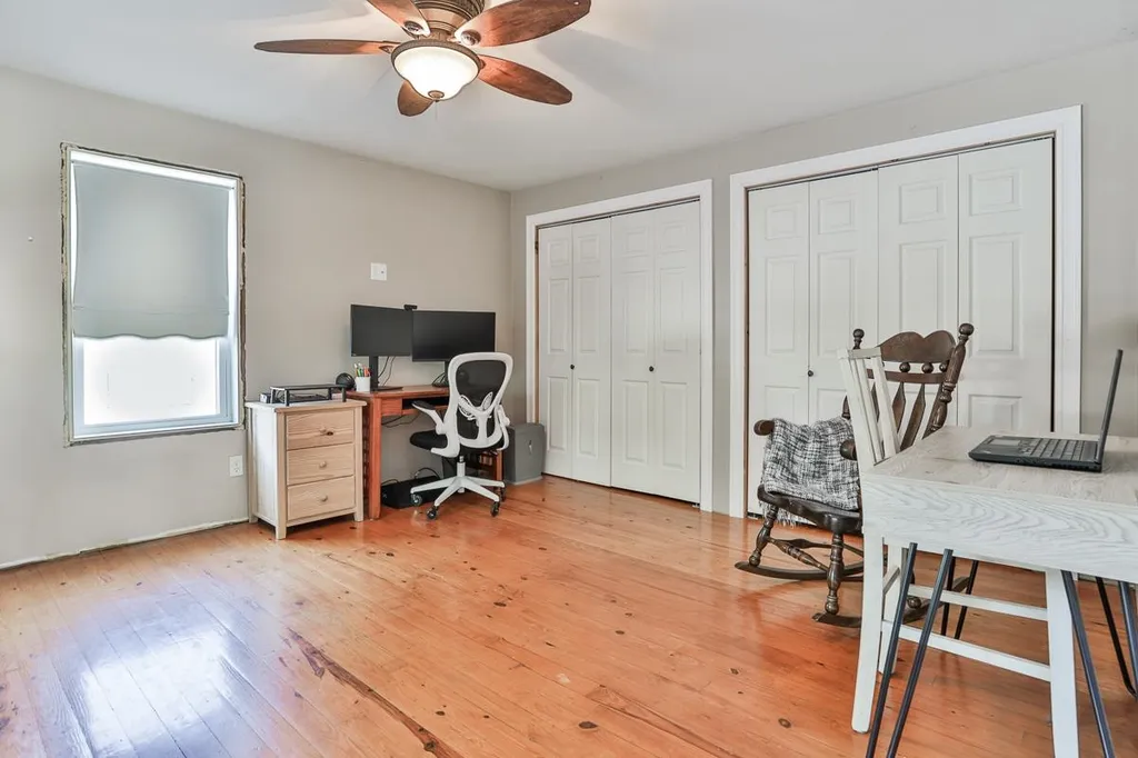 121 Bailey Avenue Manchester NH 03104
