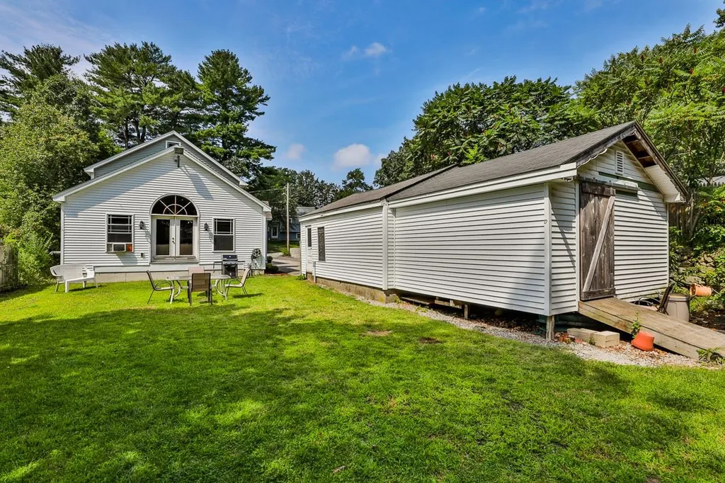 121 Bailey Avenue Manchester NH 03104