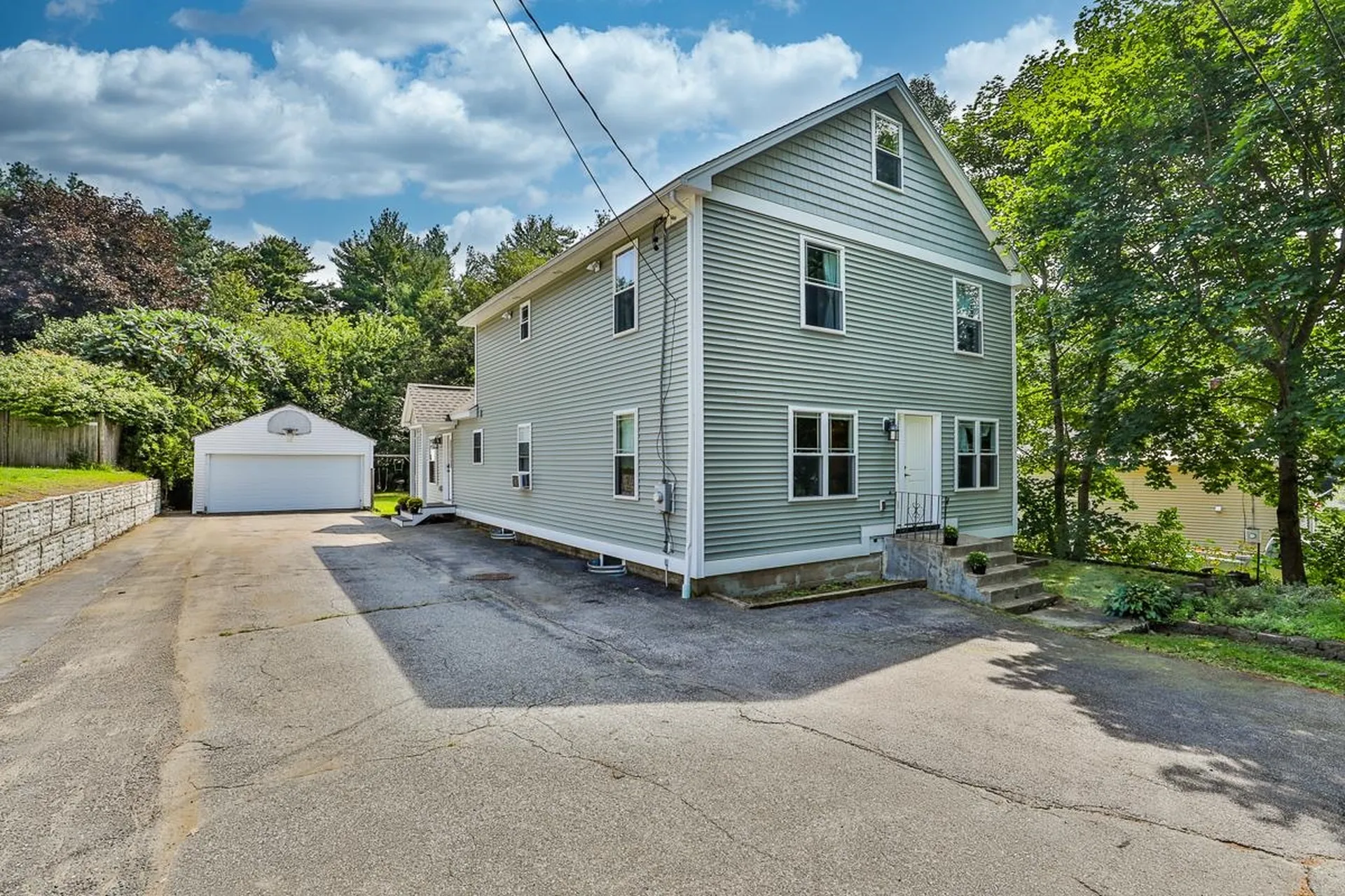 121 Bailey Avenue Manchester NH 03104
