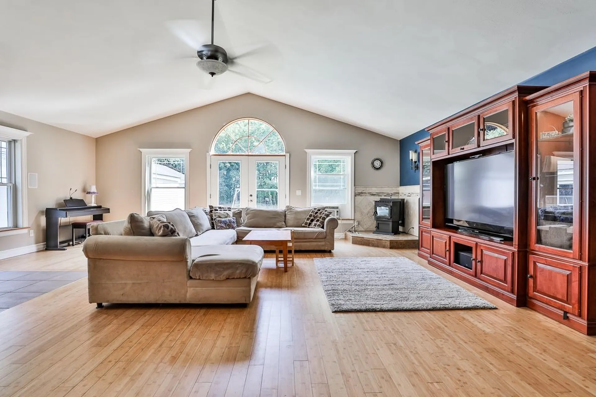 121 Bailey Avenue Manchester NH 03104
