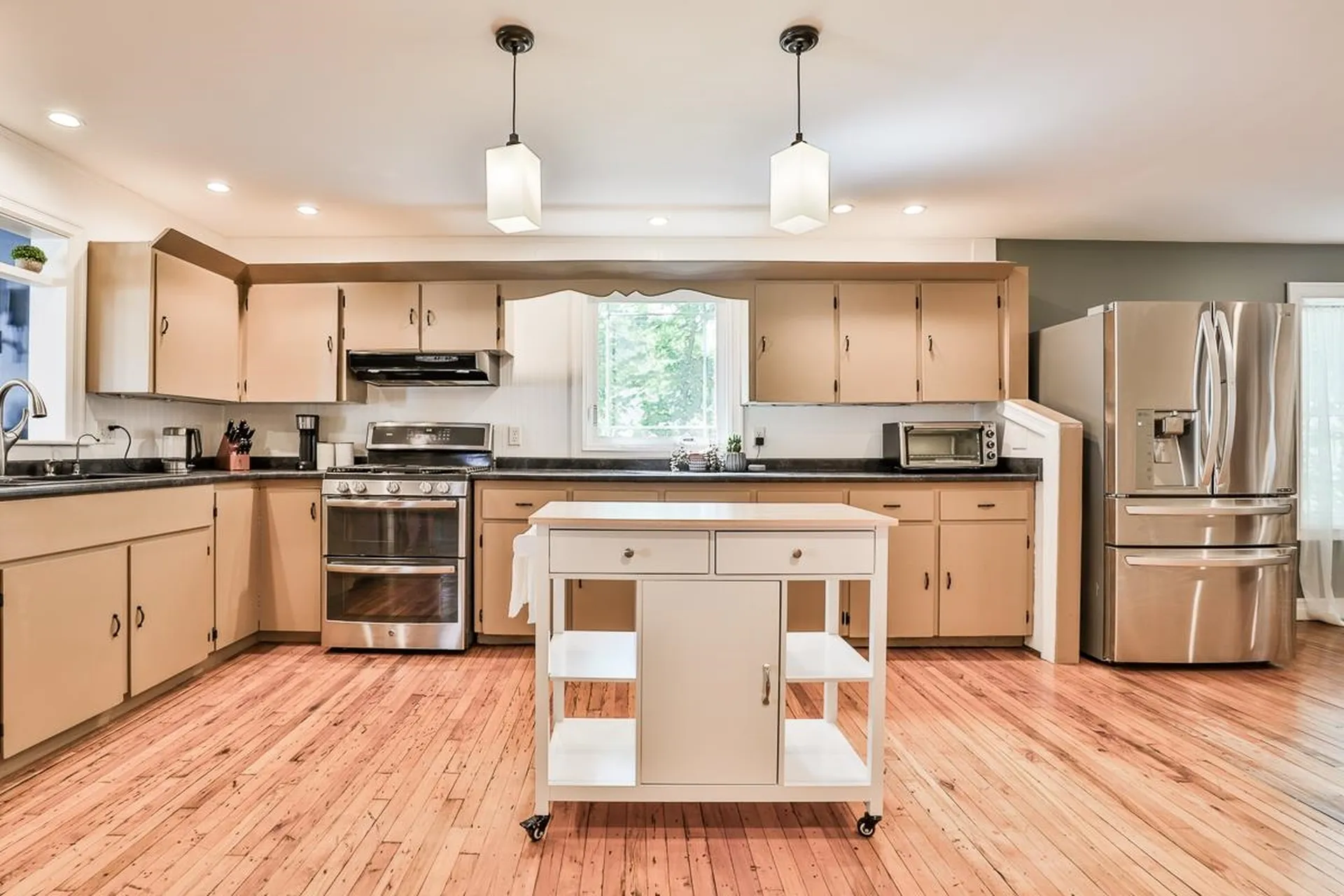 121 Bailey Avenue Manchester NH 03104