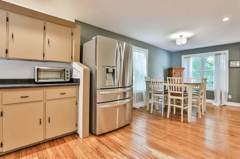 121 Bailey Avenue Manchester NH 03104