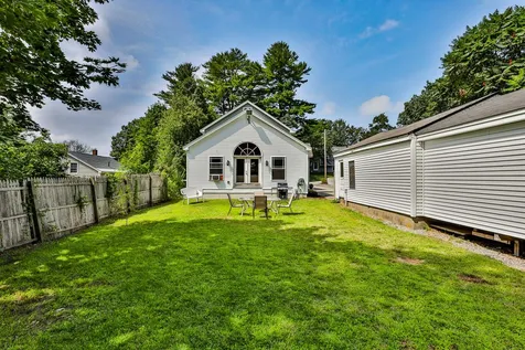 121 Bailey Avenue Manchester NH 03104