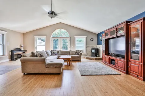 121 Bailey Avenue Manchester NH 03104