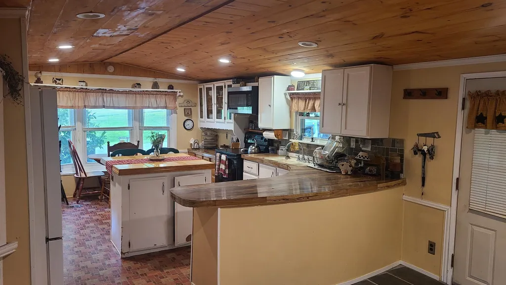 3 Lisa Place Claremont NH 03743