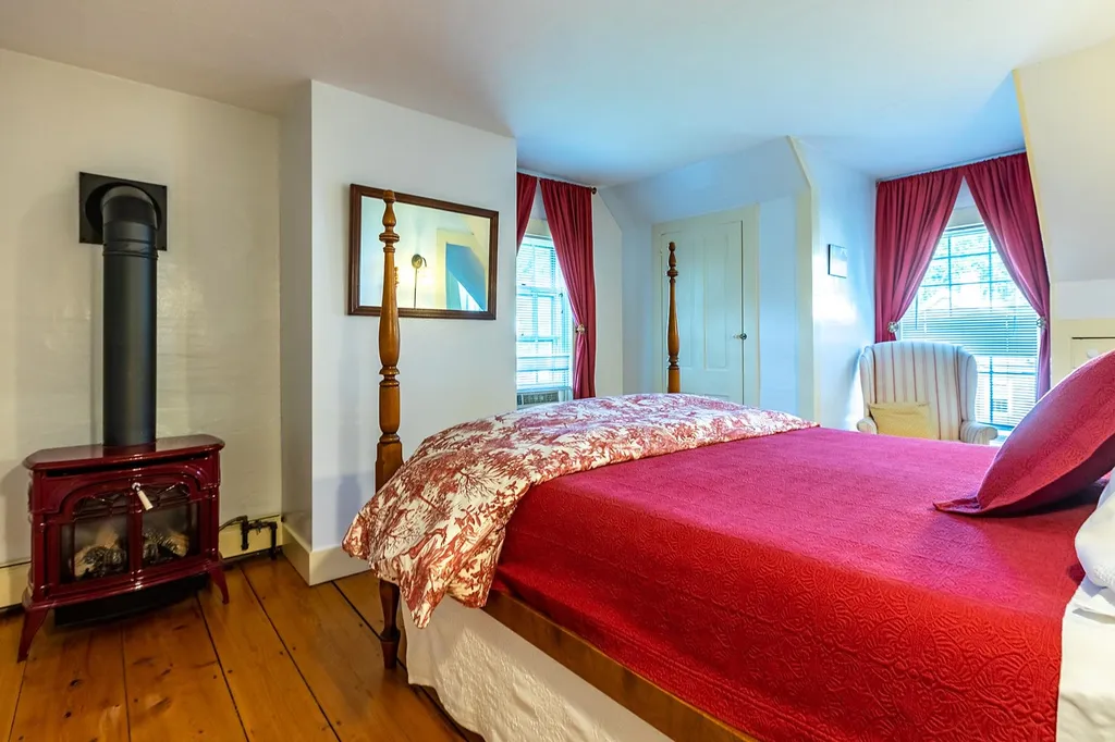 81 Happy Valley Road Woodstock VT 05091