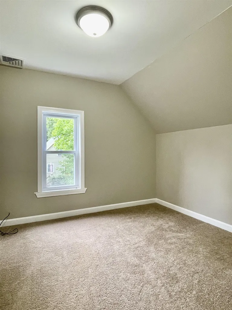 4 Laurel Street Derry NH 03038