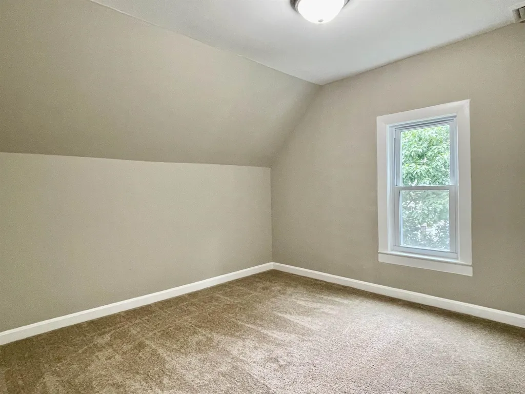4 Laurel Street Derry NH 03038