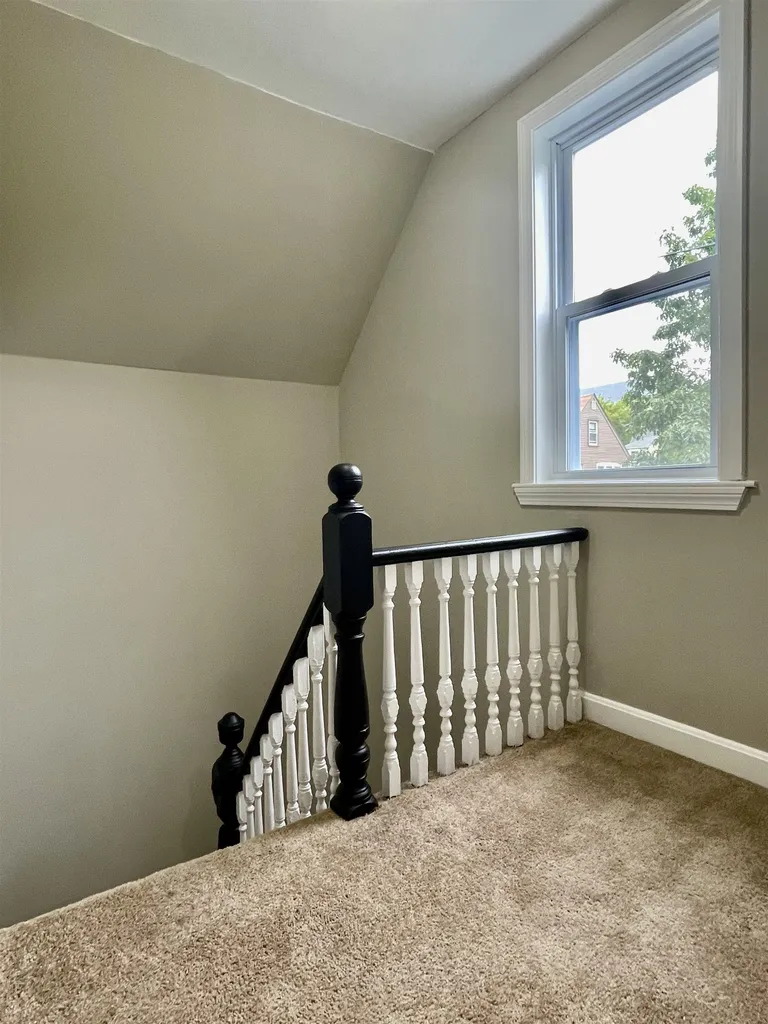 4 Laurel Street Derry NH 03038