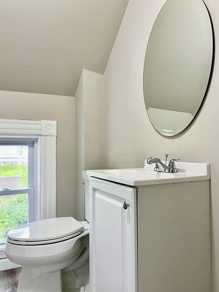 4 Laurel Street Derry NH 03038