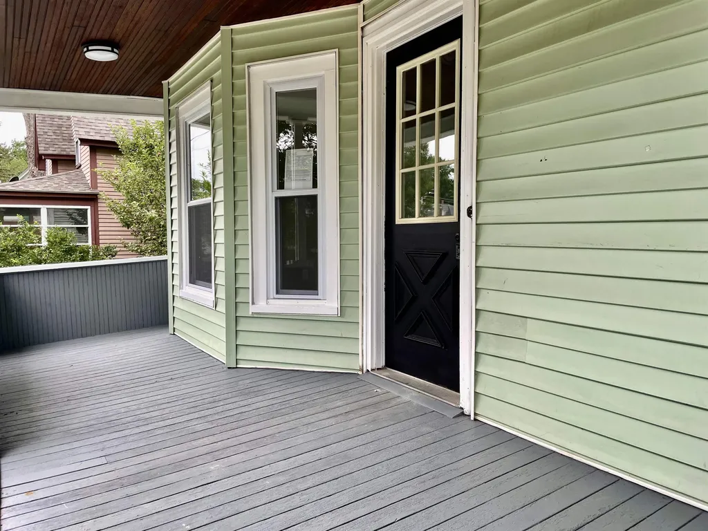 4 Laurel Street Derry NH 03038