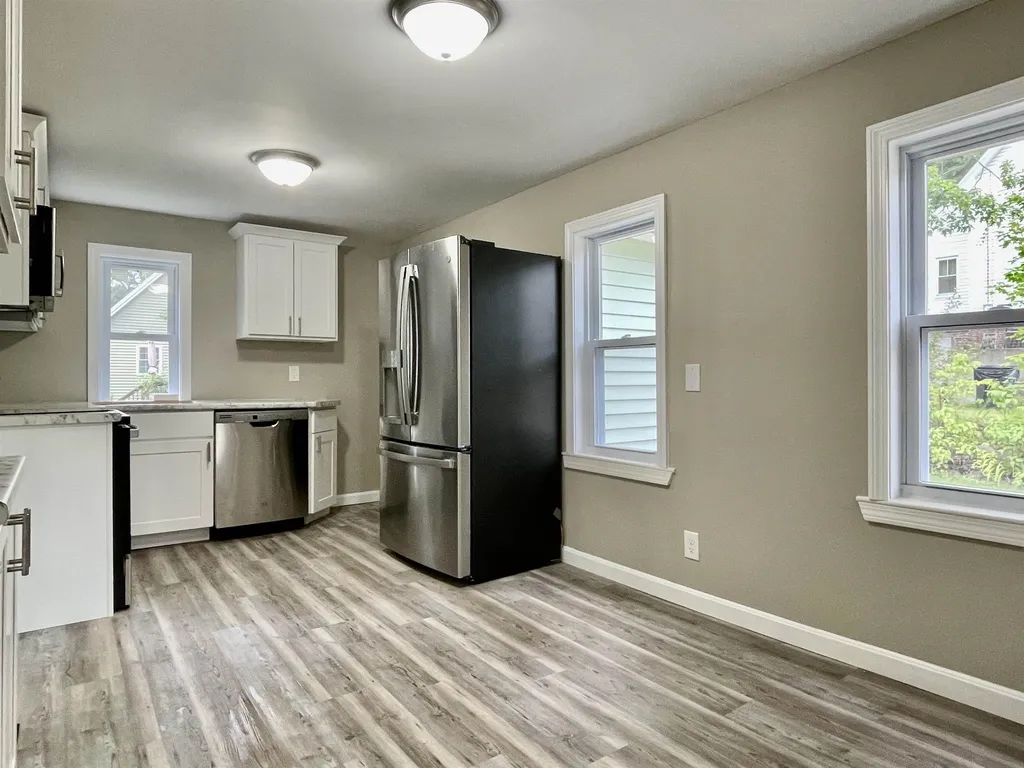 4 Laurel Street Derry NH 03038