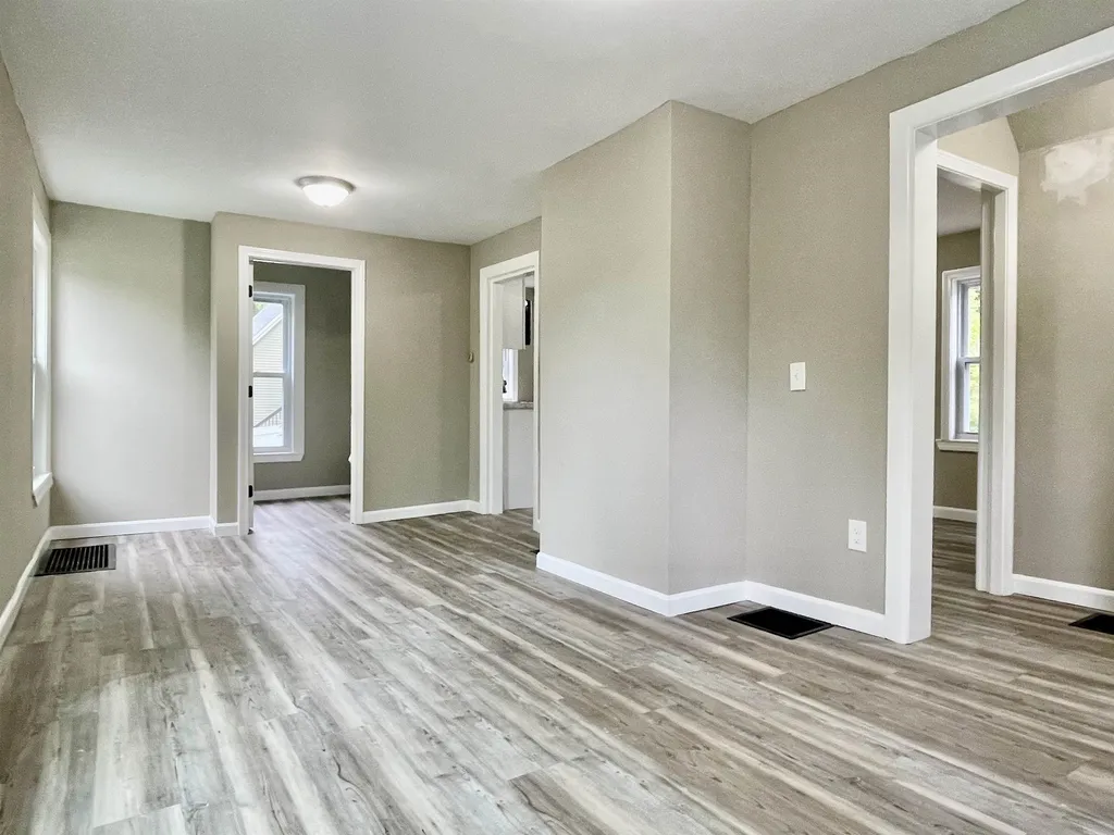 4 Laurel Street Derry NH 03038