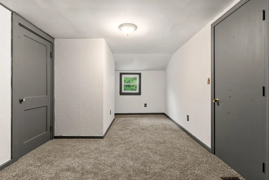 11 Derry Lane Hudson NH 03051
