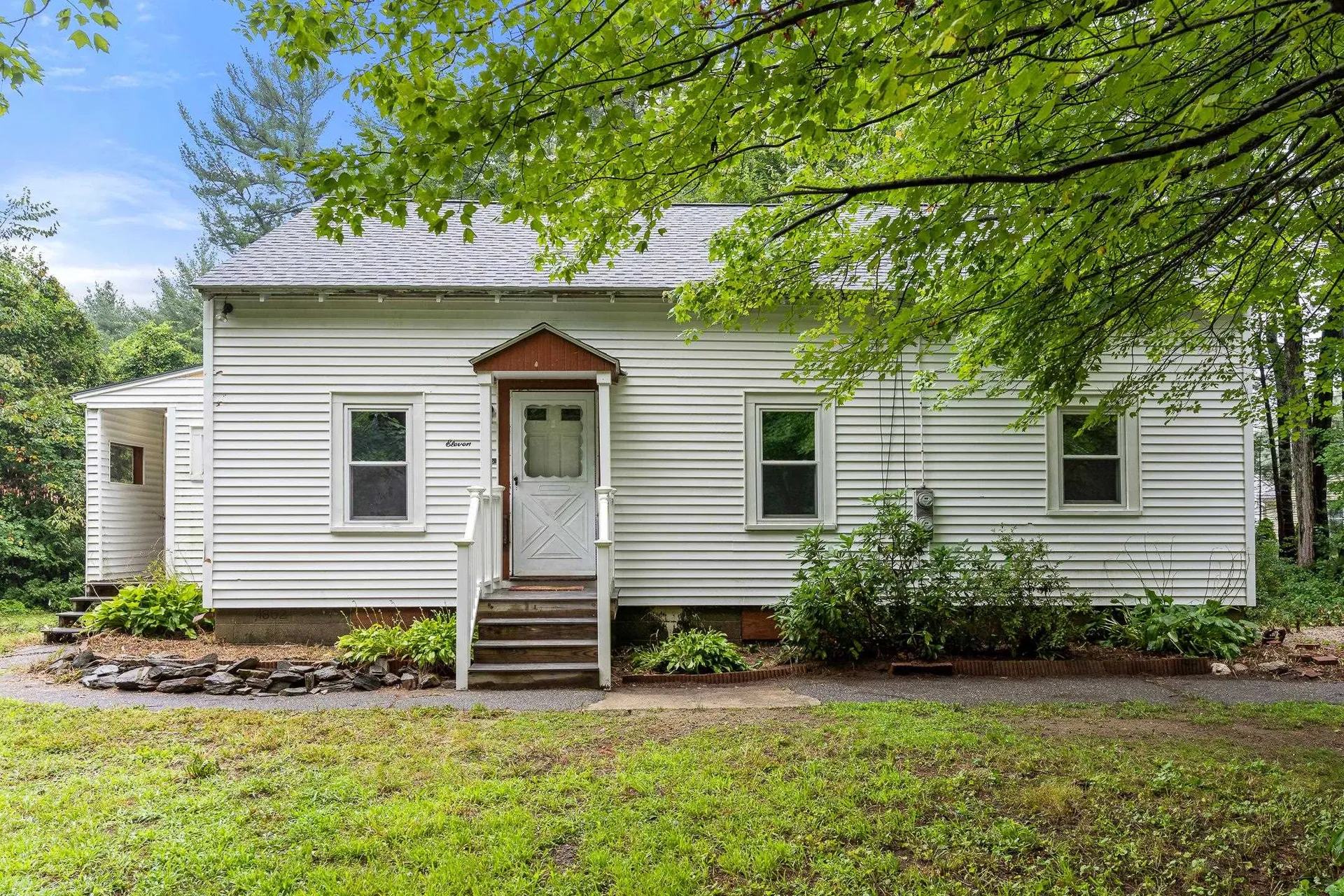 11 Derry Lane Hudson NH 03051