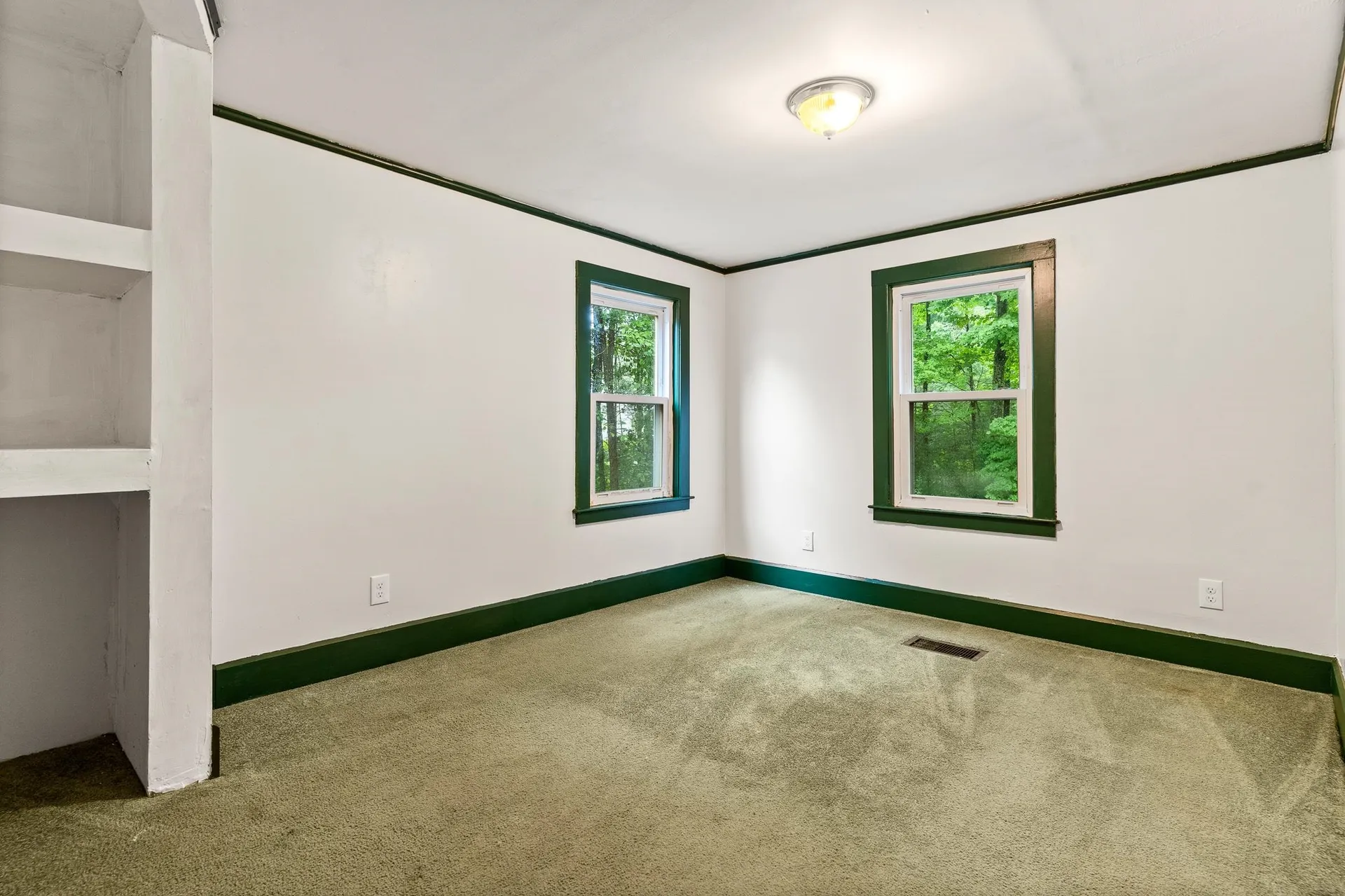 11 Derry Lane Hudson NH 03051