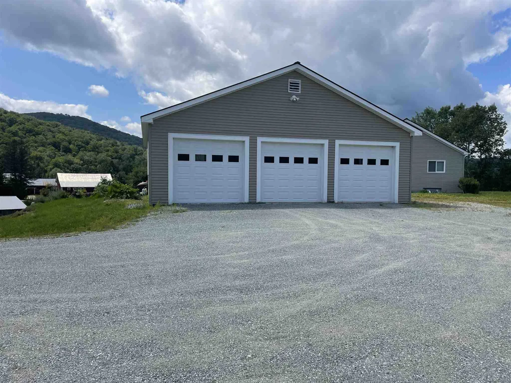435 Barr Drive Ryegate VT 05069