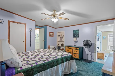8 Welch Lane Raymond NH 03077