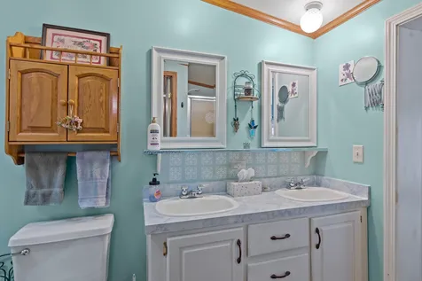 8 Welch Lane Raymond NH 03077