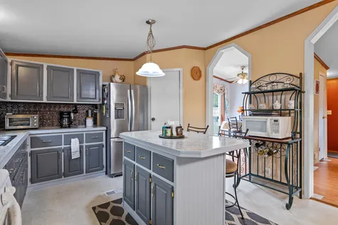 8 Welch Lane Raymond NH 03077