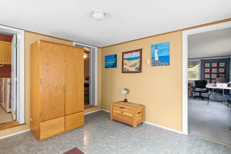 8 Welch Lane Raymond NH 03077
