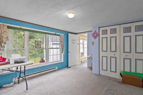 8 Welch Lane Raymond NH 03077