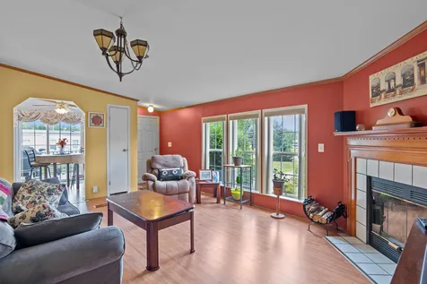 8 Welch Lane Raymond NH 03077