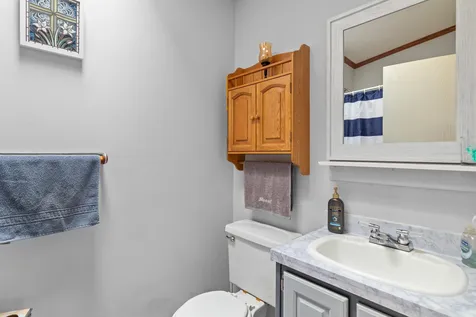 8 Welch Lane Raymond NH 03077