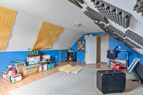 8 Welch Lane Raymond NH 03077