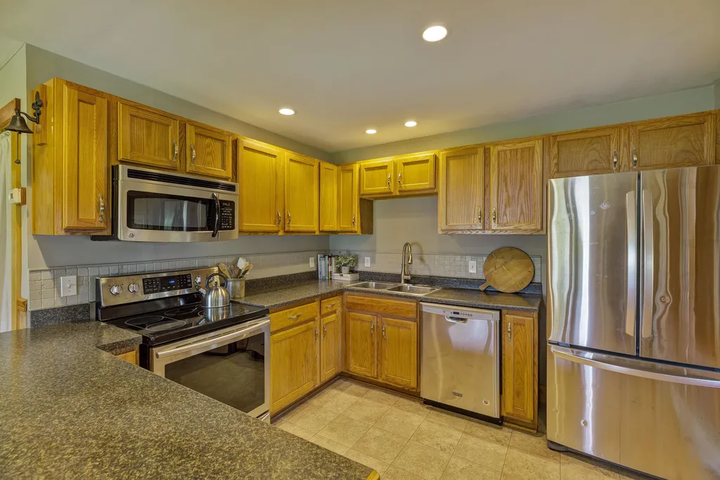 34 Courtland Drive Danbury NH 03230