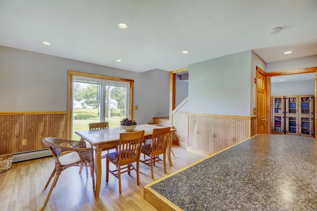34 Courtland Drive Danbury NH 03230