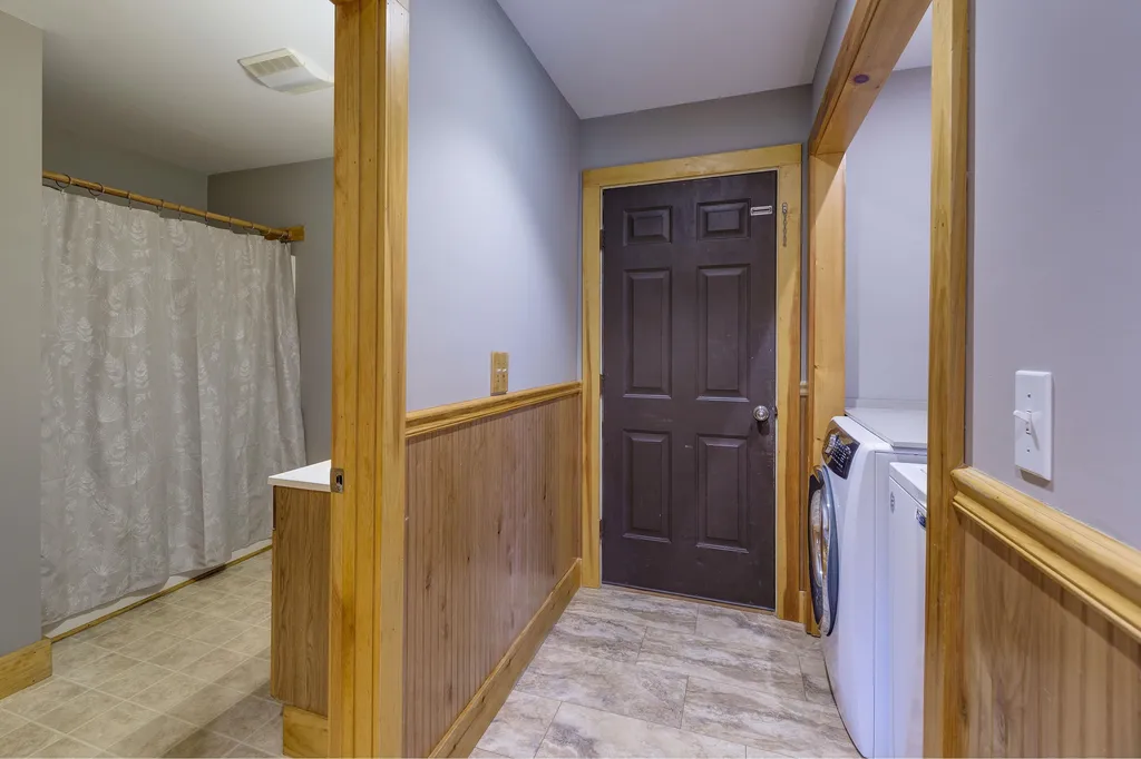 34 Courtland Drive Danbury NH 03230