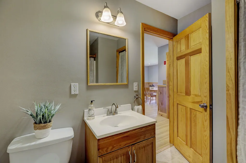 34 Courtland Drive Danbury NH 03230