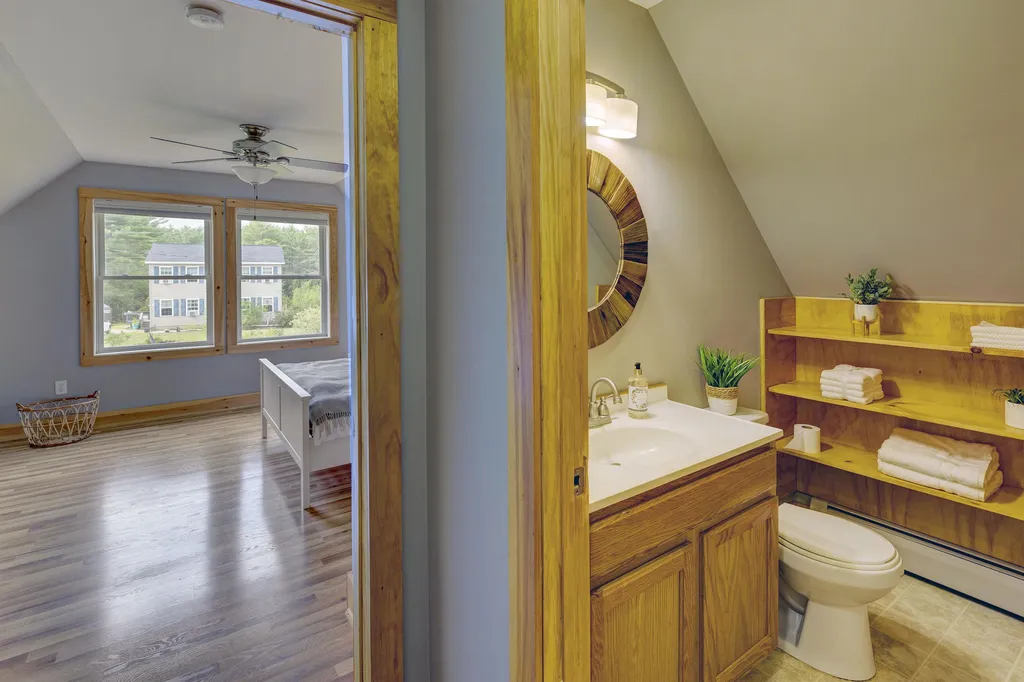 34 Courtland Drive Danbury NH 03230