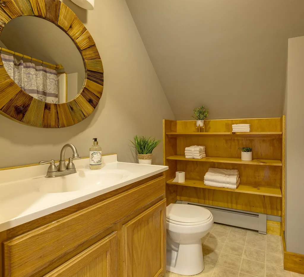 34 Courtland Drive Danbury NH 03230