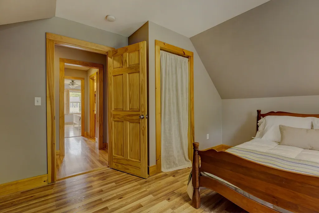 34 Courtland Drive Danbury NH 03230