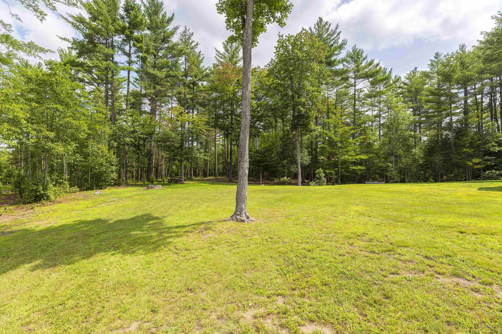 34 Courtland Drive Danbury NH 03230
