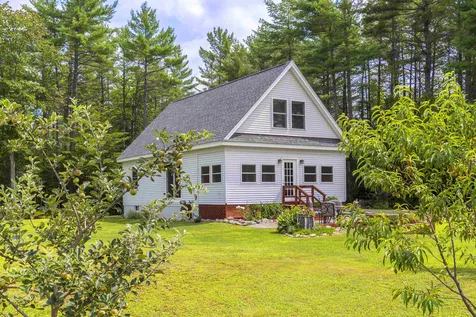 34 Courtland Drive Danbury NH 03230