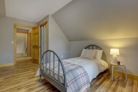 34 Courtland Drive Danbury NH 03230