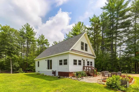 34 Courtland Drive Danbury NH 03230