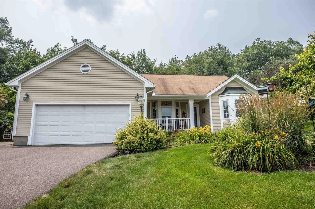 39 Highview Circle Manchester NH 03104