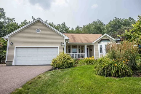 39 Highview Circle Manchester NH 03104