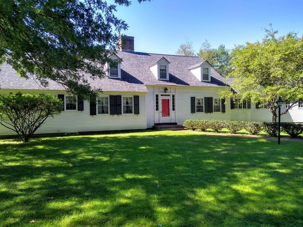 10 Meadow Lane Hanover NH 03755