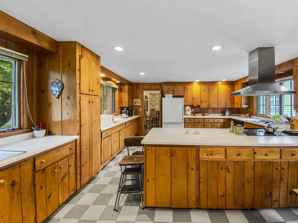 10 Meadow Lane Hanover NH 03755
