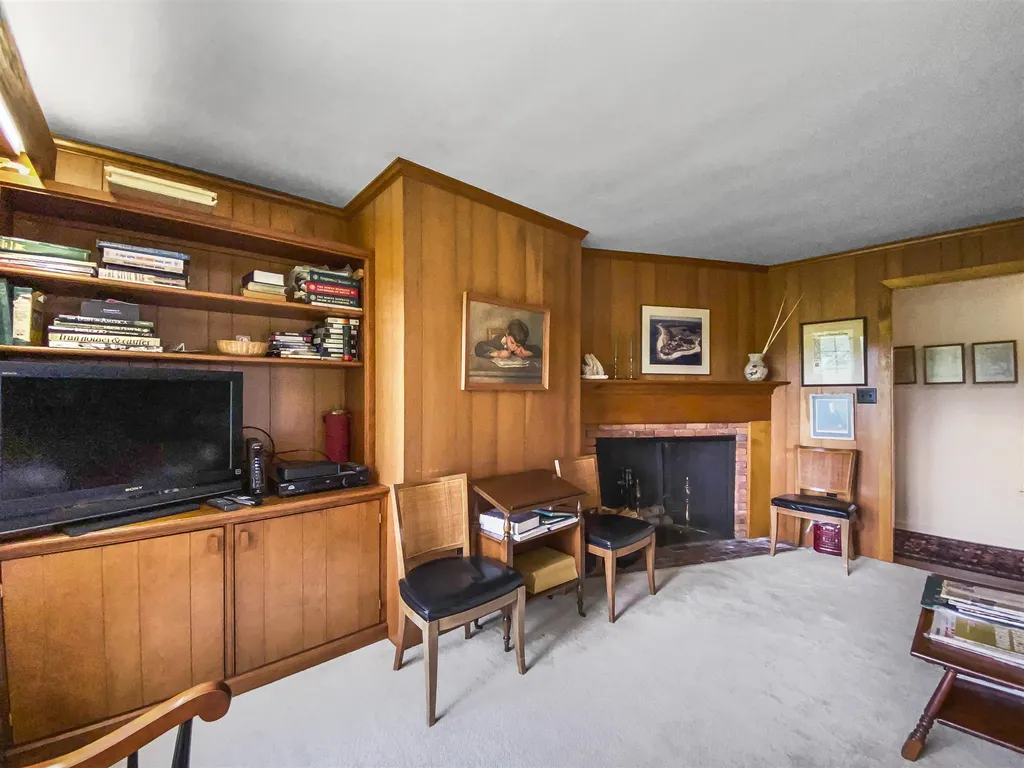 10 Meadow Lane Hanover NH 03755