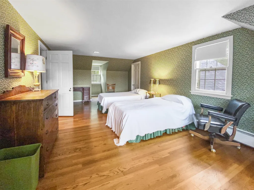 10 Meadow Lane Hanover NH 03755