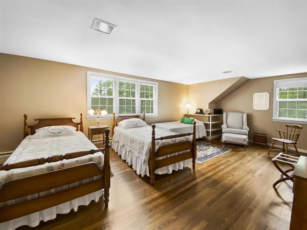 10 Meadow Lane Hanover NH 03755
