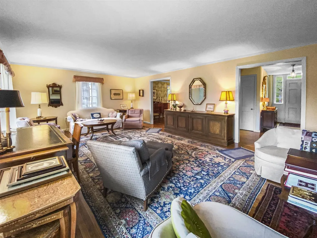 10 Meadow Lane Hanover NH 03755